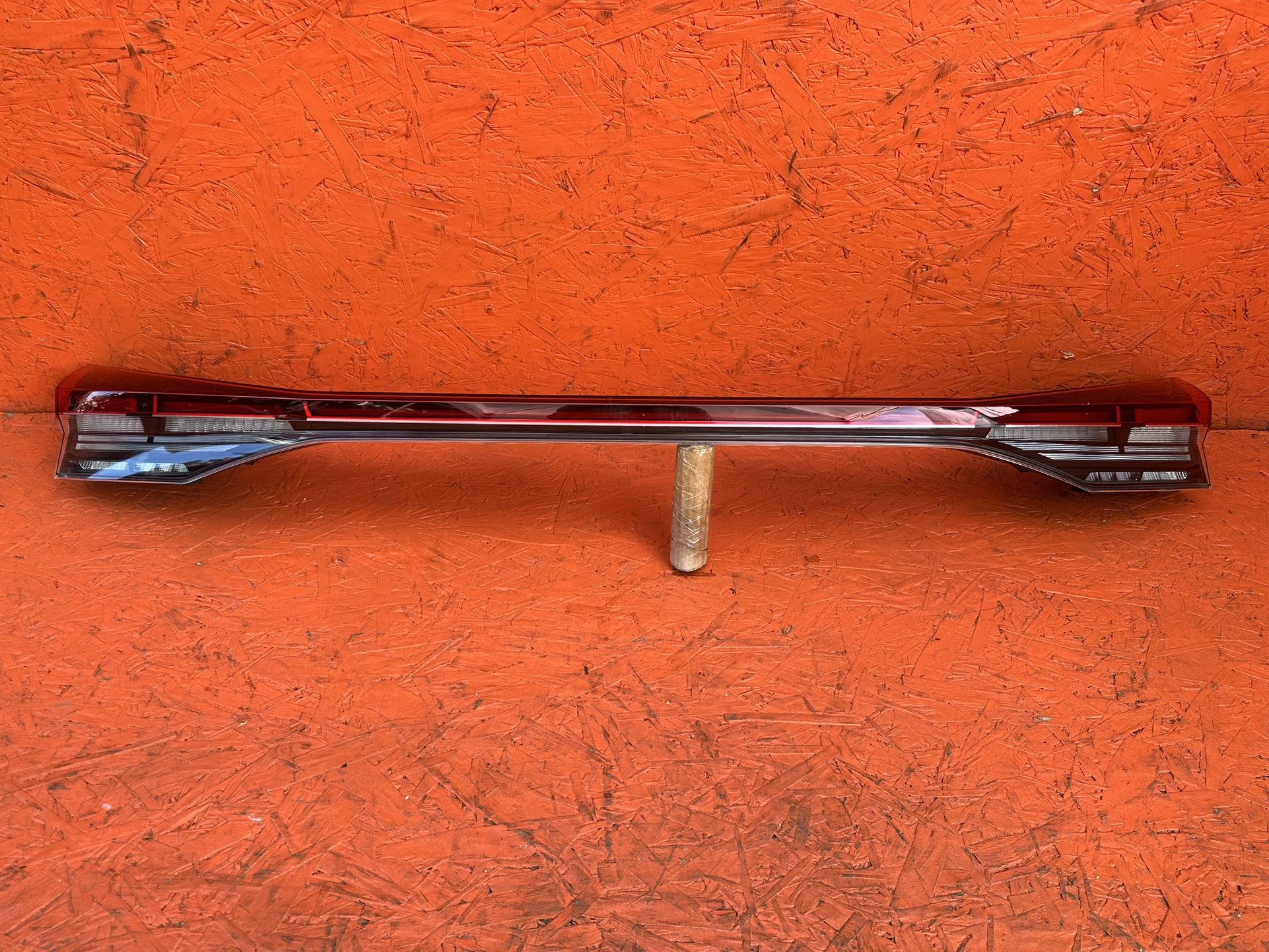 2022 2023 2024 Audi Q4 E-Tron Rear Center Tail Light Lamp Bar Assembly Unit OEM