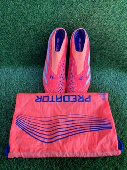 Adidas Predator cleats ..size 8