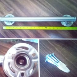 Tub/Shower Grab Bar.