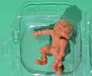 JANUARY 2025 BATTLE DAMAGED PHAT MOJO INVINCIBLE 3" ROBOT MINI FIGURINE