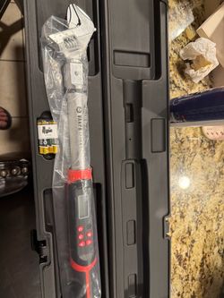 Digital torque open wrench