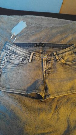 Short De mezclilla. Nuevo. Size #9