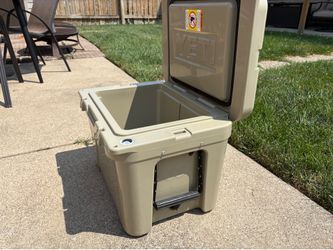 Yeti Tundra 35