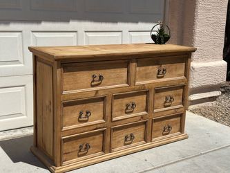 Rustic Pine Wood 8-Drawer Dresser