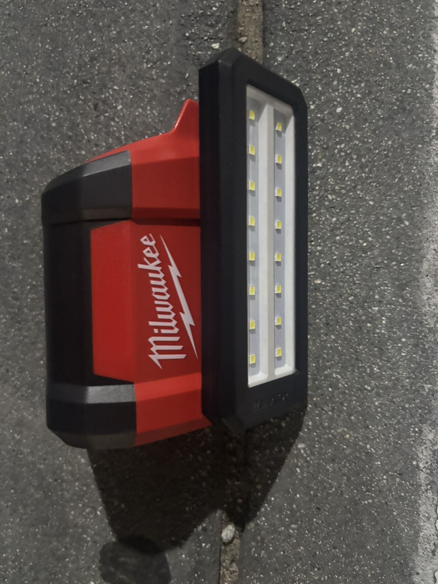 Milwaukee M12 Task Light