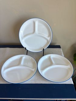 Vtg Corelle Vitrelle 3-section dinner plate solid blue rim band. Think kids n camping.