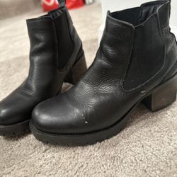 Mia Ioni Chelsea Boot