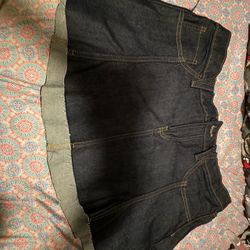 Denim skirt size 8 women’s