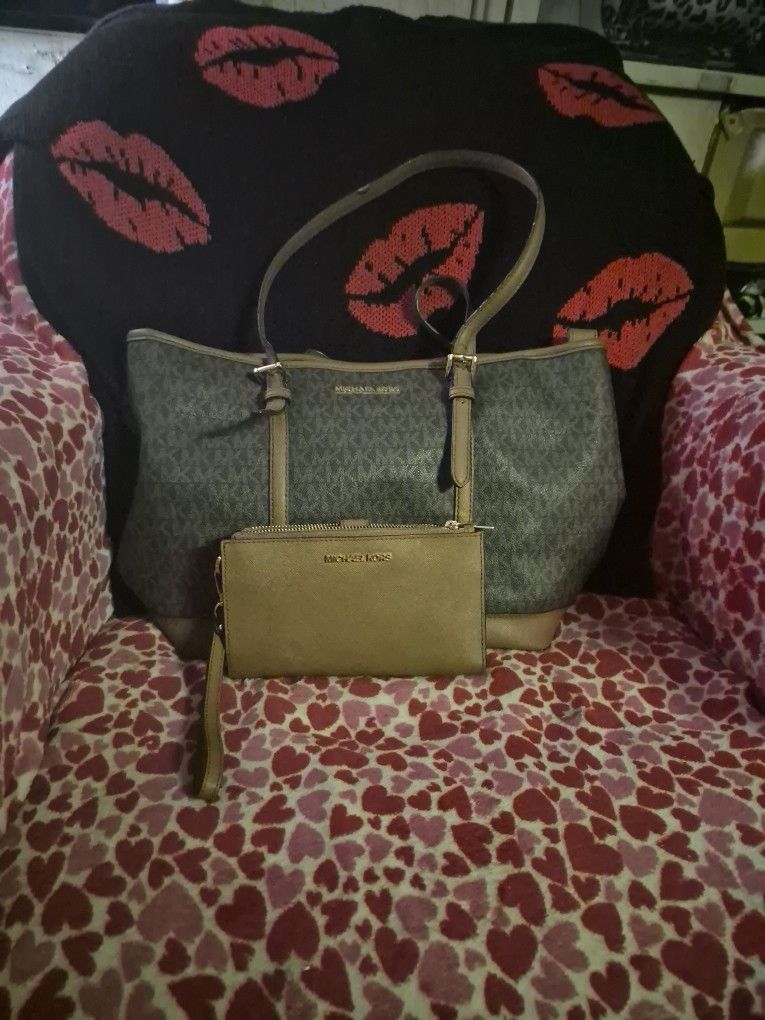 Michael Kors Purse π And Wallet 50 Or O.B.O