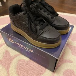 Boys Heely Shoes Size 2Y