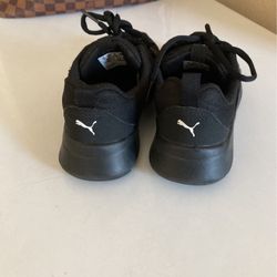 Pumas Size 13 Kids