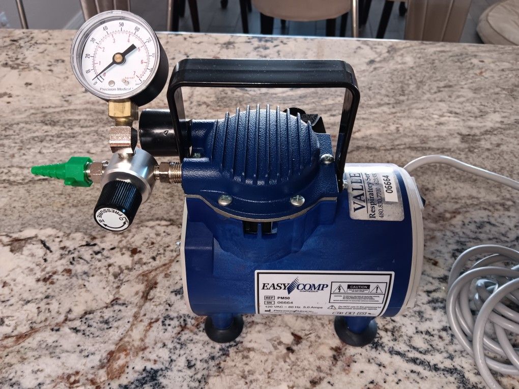 Small Air Compressor Brand New Works Perfect $60