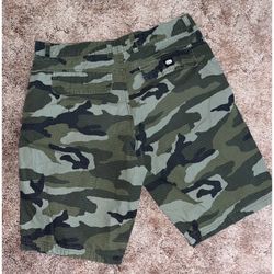 Mens Ecko Unlimited Camouflage Cargo Shorts Size Large