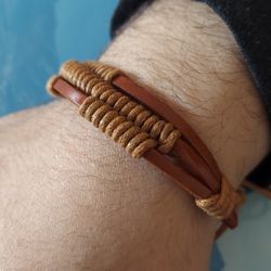 Men's bracelet in light brown