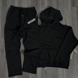 FEAR OF GOD ESSENTIAL