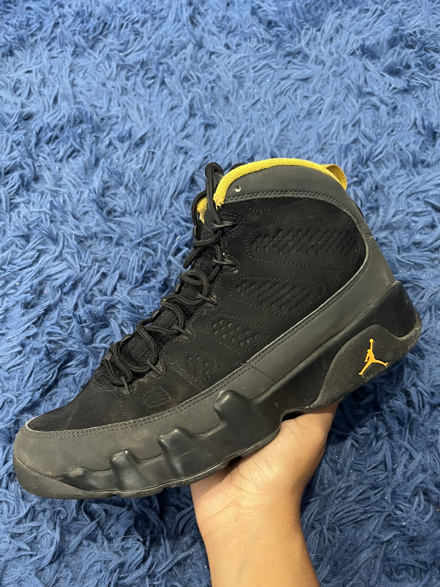 Jordan 9 Uni Gold Size 9.5