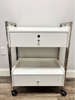 White trolly with 2 drawers