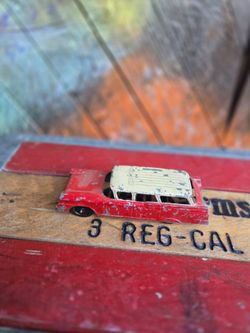 Vintage Matchbox Die-Cast Station Wagon Toy Car