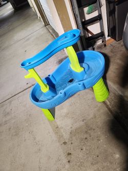 STEP 2 CHILDRENS WATER FOUNTAIN $50