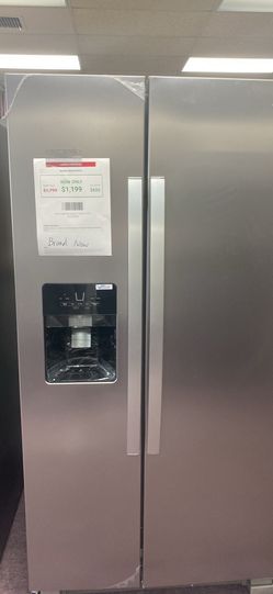 Whirlpool 24.6 cu ft side by side Refrigerator in Fingerprint Reaistant stainless steel-1 year warranty