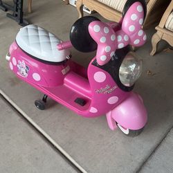 Minnie Mouse Motorcycle New With Battery 