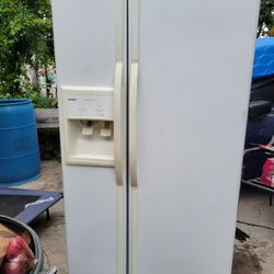 Free Refrigerator For Parts Recycling Or Repair 