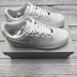 Air Force 1’s (Like New)