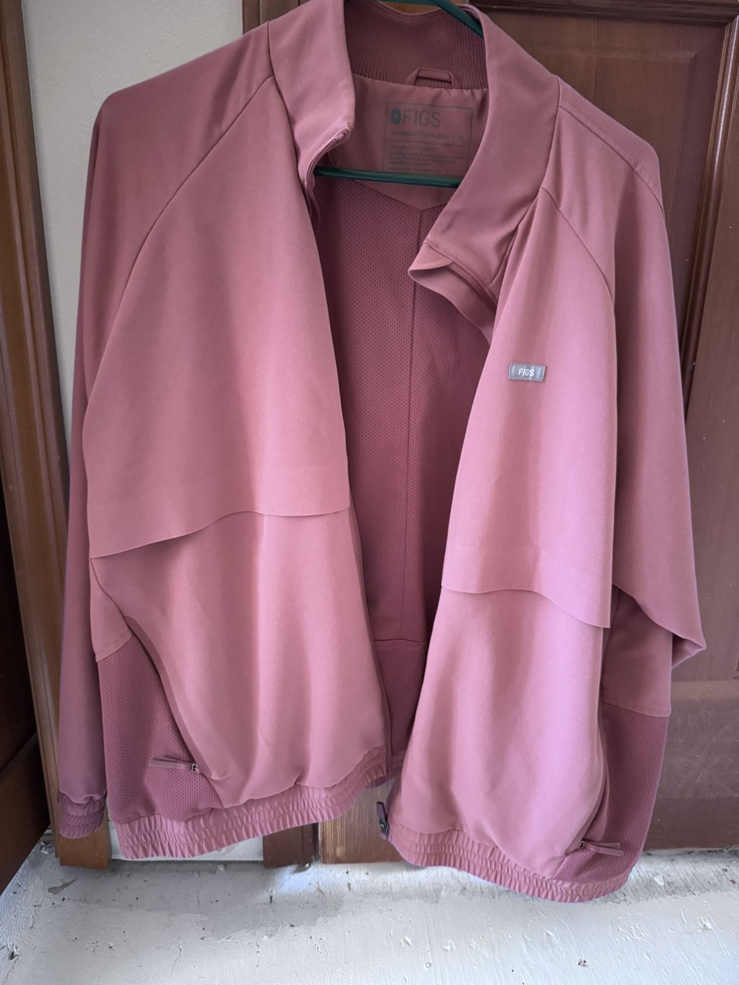 Women’s Figs Scrub Jacket -XL