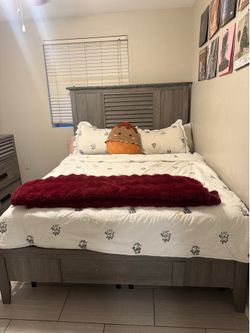Queen bed