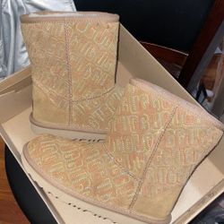 Kids Ugg Classic Tan Boots Sz 4