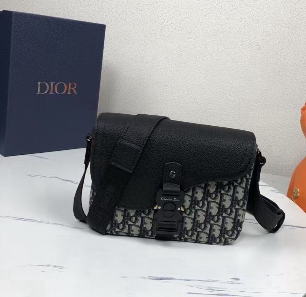 DIOR SHOULDER BAG