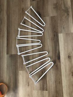Set of hairpin legs