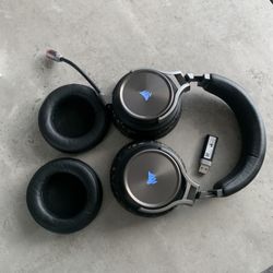 CORSAIR VIRTUOSO RGB WIRELESS XT Multiplatform Gaming Headset With Bluetooth - Dolby Atmos - Broadcast Quality Microphone - iCUE Compatible- PC, Mac, 