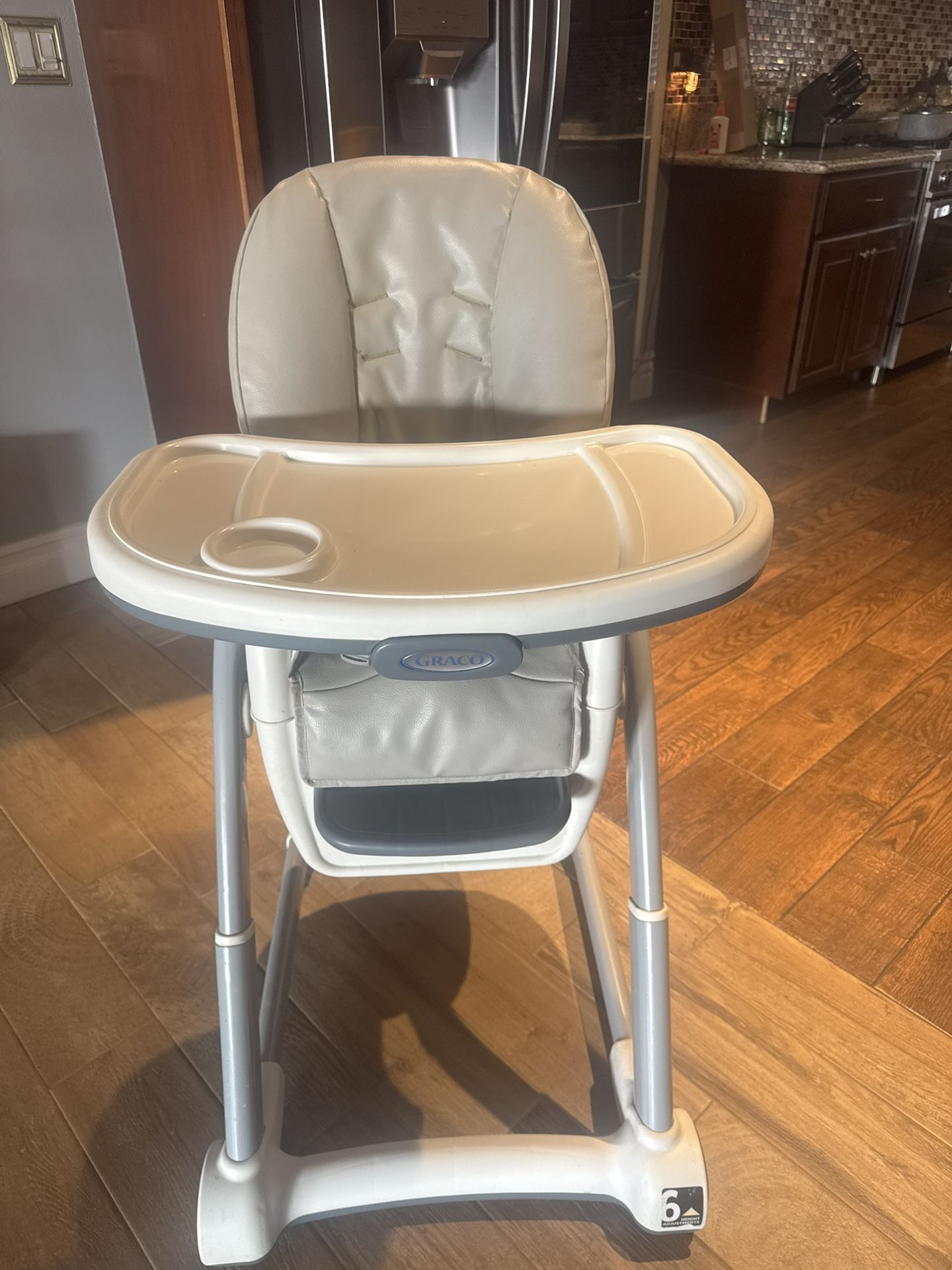 High Chair Graco