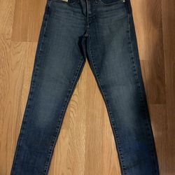 Woman’s Levi’s 
