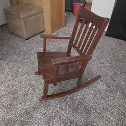 Kids Antique Ricking Chair 