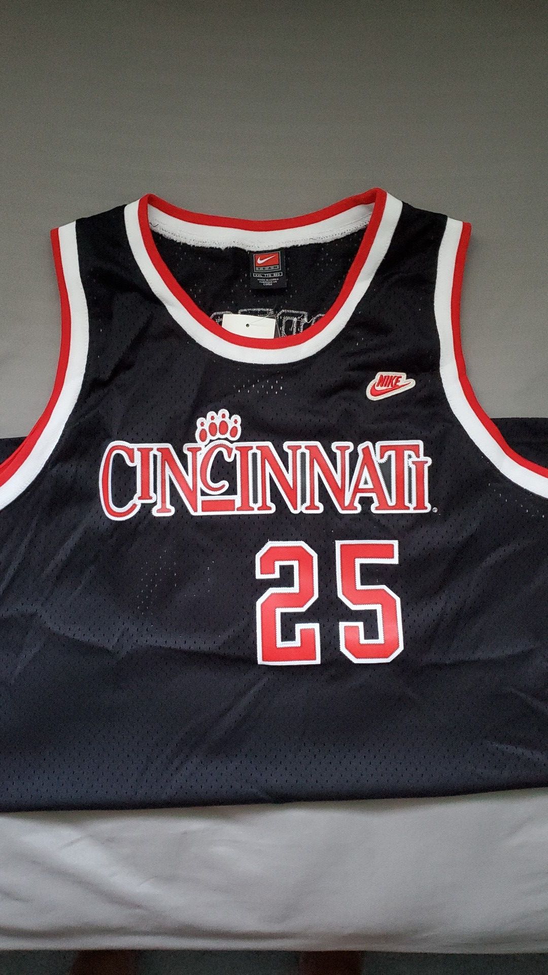 DANNY FORTSON University of Cincinnati Bearcats #25 Team Nike NCAA