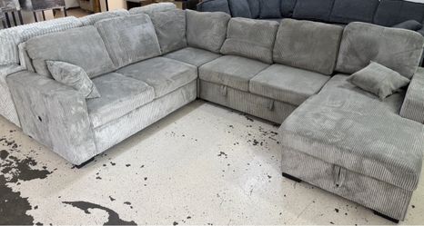New 4-Piece Convertible Sectional