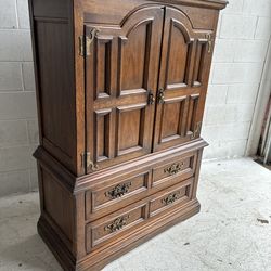 Vintage DREXEL HERITAGE 70s wood wardrobe cabinet, entertainment cabinet, Spanish mission style, nice condition!