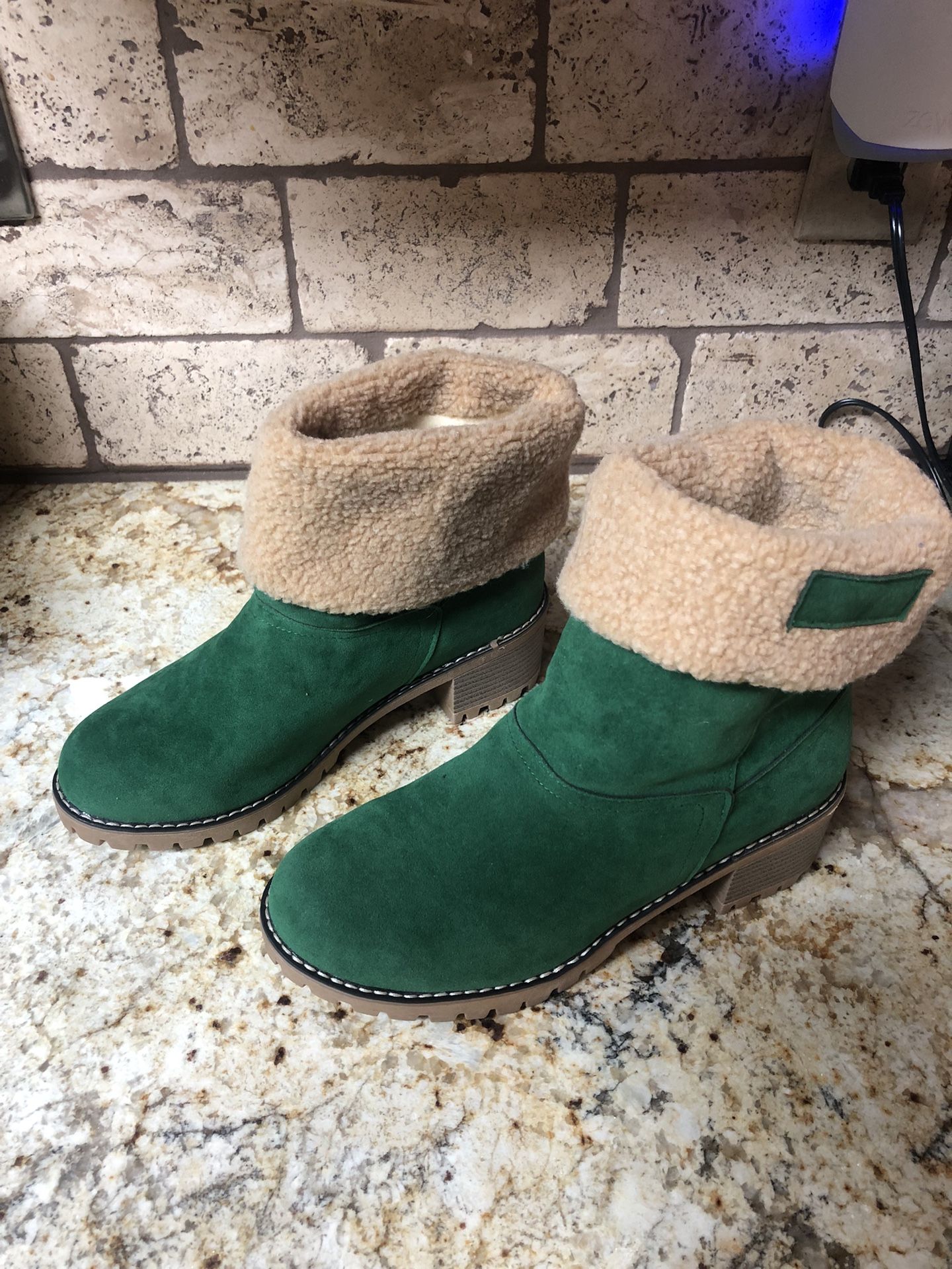 Women’s Suede Winter Boots Brand New … Size 8.5