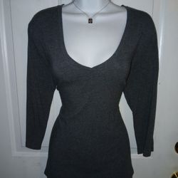 Grey Low V-neck Top Fit M/L 