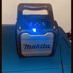 Makita Bluetooth Job Site speaker Box 