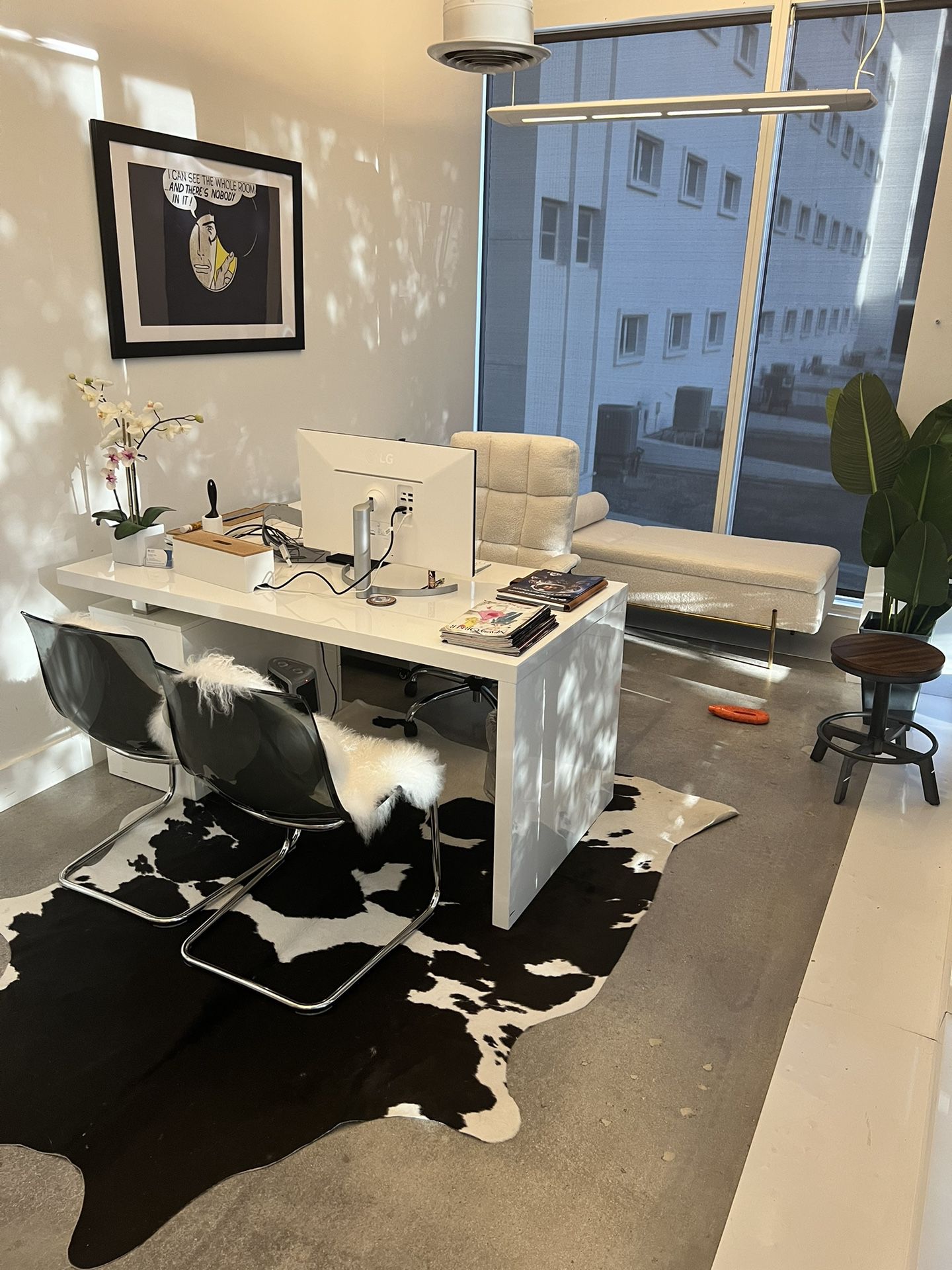 White Office Desk Modani