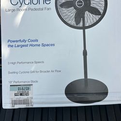 Lasko cyclone large room pedestal fan Brand new in box
