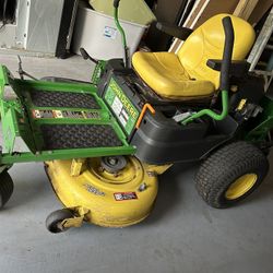 John Deer 42’ Zero Turn Mower 