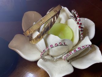 VTG PRONG SET RHINESTONE HOOPS..BANGLES