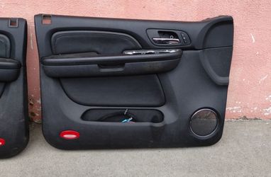 07 - 13 Caddy Escalade Door Panel Front Ebony Black Color