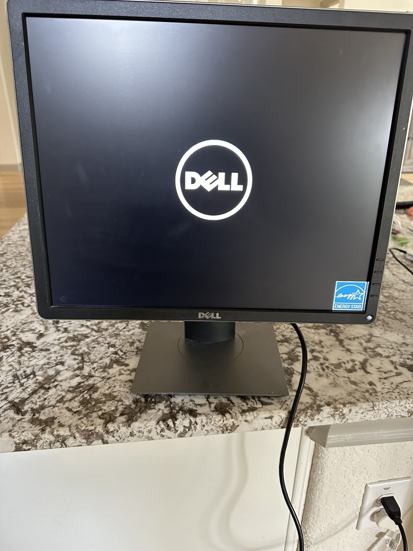 Dell Computer Monitor Model P1914Sc for Sale in San Antonio, TX OfferUp