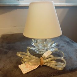 BEAUTIFUL LOOKING VINTAGE Crystal Glass LAMP 8 INCHES TALL so CUTE