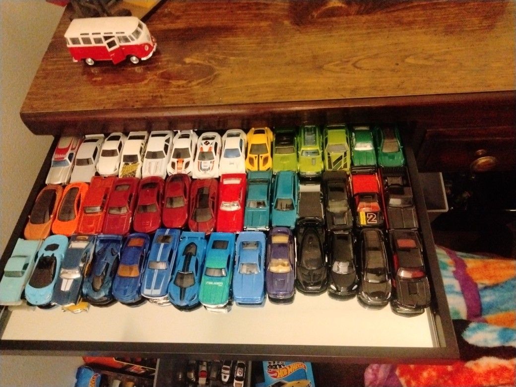 Hot Wheels Exotic DIECAST LOT OF 40